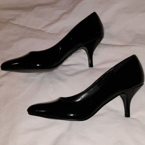 NWOT Call it Spring Black Patent Pleather Pumps 10 - Picture 1 of 12